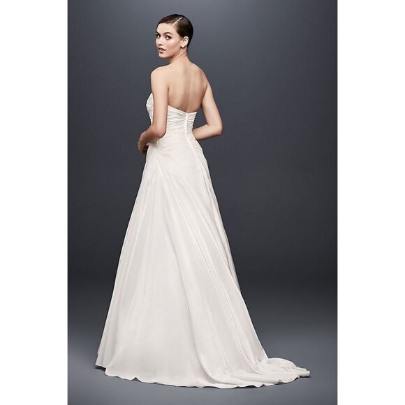 David's Bridal Women's Taffeta A Line Wedding Dress W/Sweetheart Neck - 14W - Picture 2 of 15